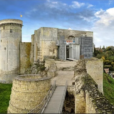 La Maison Des Remparts Falaise (Calvados)