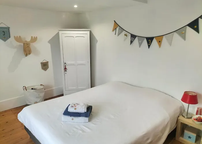 La Maison Des Remparts Falaise (Calvados)